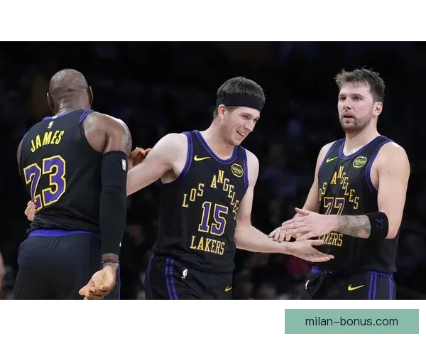 西部最新战况：湖人9连胜稳居第三 火箭绝杀仍居第四 太阳五连败快船紧追