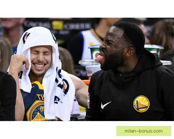 库里手臂被球迷拉拽科尔直言勇士争六七名已无可能